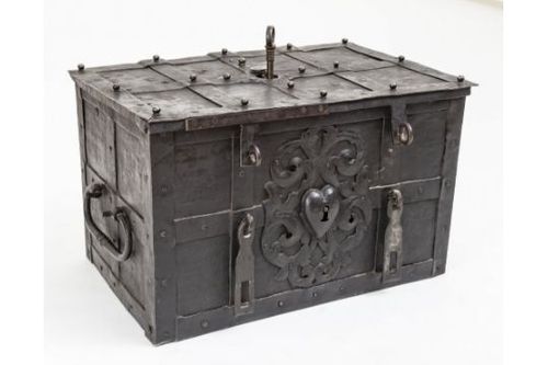 Iron chest, German around 1690